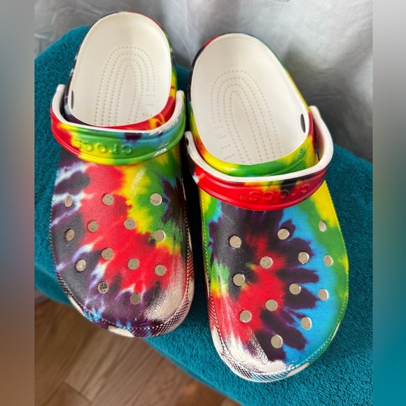 Crocs Classic Clog Tie Dye Rainbow Men's Sz 10 Womens Sz 12 - Picture 2 of 8
